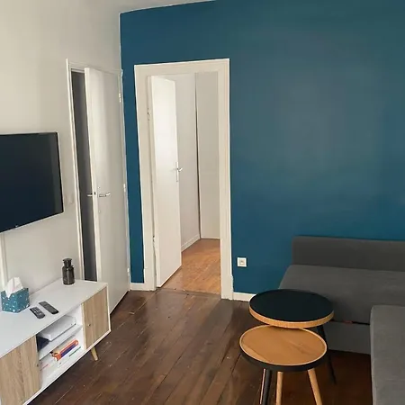 Apartment Renovated Near The Buttes Chaumont Paris